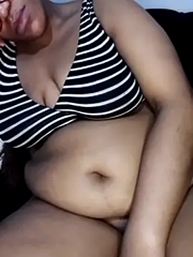 sultrydiva00 online show from April 1, 1:52 pm