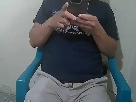 Luis-Armando online show from April 7, 9:04 pm