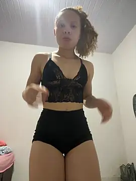 Snapshot of jhully_hot chatting on April 23, 3:08 am jhully hot online show from April 23, 3:08 am