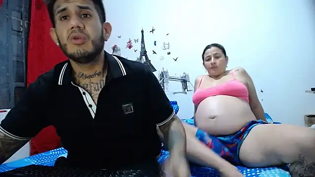 Snapshot of allison_maxtattoo_ chatting on April 27, 3:37 am allison maxtattoo online show from April 27, 3:37 am