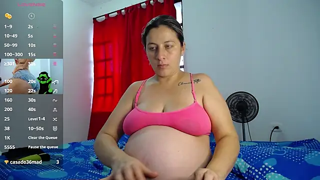 Snapshot of allison_maxtattoo_ chatting on May 11, 8:28 pm allison maxtattoo online show from May 11, 8:28 pm