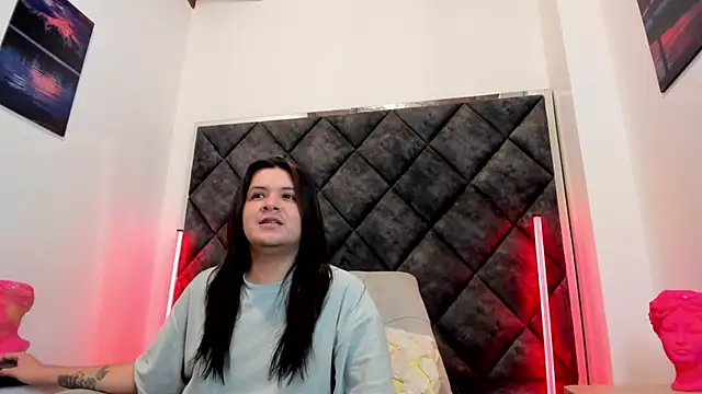 Snapshot of MatthewDavis_ chatting on March 27, 11:21 am MatthewDavis online show from March 27, 11:21 am