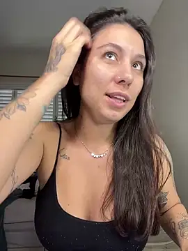 Carolzinhalux69 online show from April 27, 5:11 pm