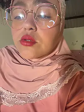Snapshot of Marian_fadel chatting on June 6, 12:21 pm Marian fadel online show from June 6, 12:21 pm