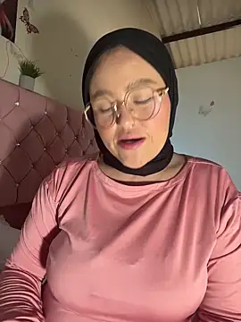 Snapshot of Marian_fadel chatting on June 13, 1:09 pm Marian fadel online show from June 13, 1:09 pm