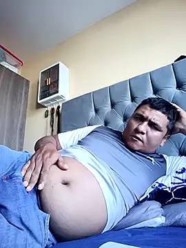 luis20212 online show from May 8, 9:20 pm