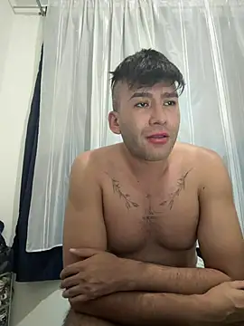 Snapshot of MathiasJRhadams chatting on March 27, 2:06 am MathiasJRhadams online show from March 27, 2:06 am