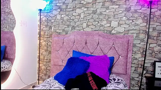 Snapshot of sweet__cherry1 chatting on June 16, 7:05 pm sweet cherry1 online show from June 16, 7:05 pm
