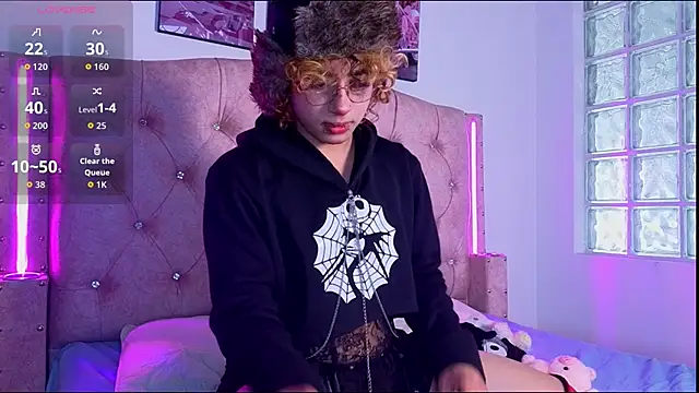 Snapshot of Princess_apolo chatting on March 27, 8:19 pm Princess apolo online show from March 27, 8:19 pm