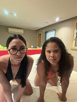 Snapshot of juliacosta chatting on June 1, 9:49 pm juliacosta online show from June 1, 9:49 pm