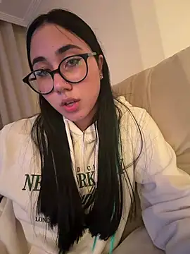 Snapshot of juliacosta chatting on August 7, 9:39 pm juliacosta online show from August 7, 9:39 pm