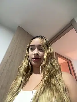 Snapshot of barbievictoria chatting on April 29, 11:22 pm barbievictoria online show from April 29, 11:22 pm