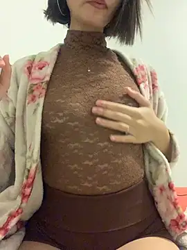 Snapshot of Branquinha_rose chatting on June 24, 11:48 pm Branquinha rose online show from June 24, 11:48 pm