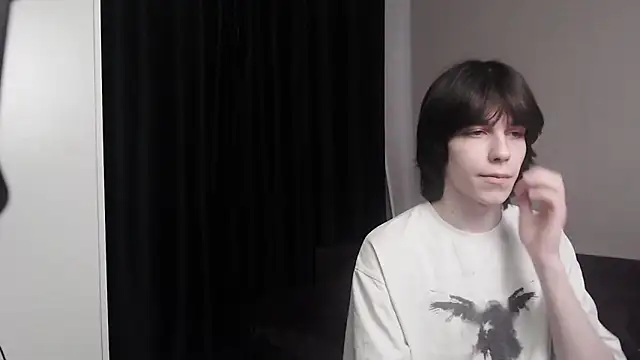 Snapshot of mason_silver chatting on April 24, 9:45 am mason silver online show from April 24, 9:45 am