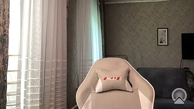 Snapshot of mason_silver chatting on June 19, 9:13 am mason silver online show from June 19, 9:13 am