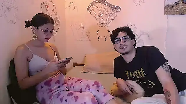 Snapshot of lilla9 chatting on June 22, 7:44 pm lilla9 online show from June 22, 7:44 pm