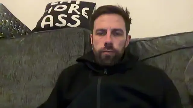 Snapshot of DaveRoyale chatting on March 29, 11:21 am DaveRoyale online show from March 29, 11:21 am