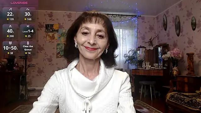 Snapshot of Shooting-Star- chatting on April 2, 2:26 pm Shooting-Star- online show from April 2, 2:26 pm