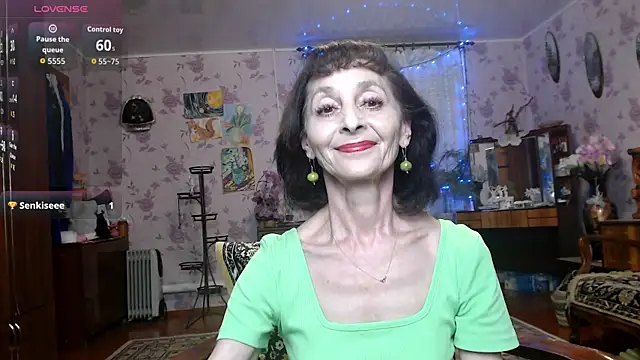 Snapshot of Shooting-Star- chatting on April 5, 5:43 pm Shooting-Star- online show from April 5, 5:43 pm