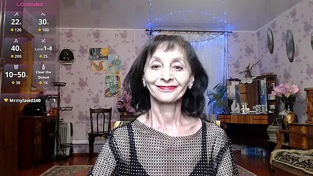 Snapshot of Shooting-Star- chatting on April 23, 5:04 pm Shooting-Star- online show from April 23, 5:04 pm