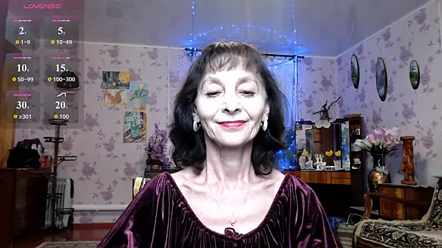 Snapshot of Shooting-Star- chatting on May 4, 7:43 pm Shooting-Star- online show from May 4, 7:43 pm