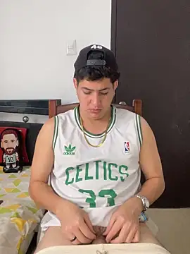 Snapshot of Johannes_mills chatting on May 2, 2:44 pm Johannes mills online show from May 2, 2:44 pm