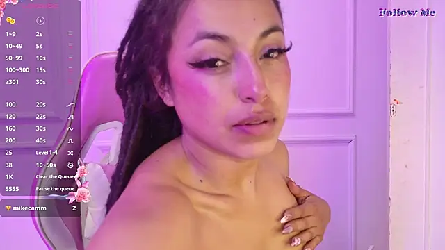 Snapshot of canela_bm chatting on June 12, 3:44 pm canela bm online show from June 12, 3:44 pm