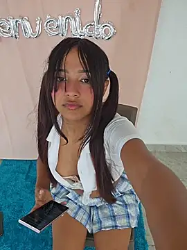 Snapshot of Pretty_karol chatting on April 28, 2:00 pm Pretty karol online show from April 28, 2:00 pm