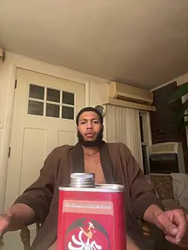 Snapshot of ThisTheRealD chatting on April 28, 6:40 am ThisTheRealD online show from April 28, 6:40 am