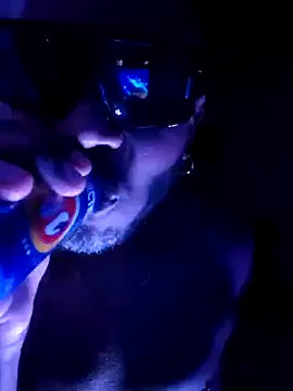 Snapshot of RickDonn chatting on March 28, 9:09 am RickDonn online show from March 28, 9:09 am