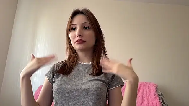 Snapshot of Tara_Harrisss chatting on April 5, 10:45 am Tara Harrisss online show from April 5, 10:45 am