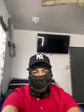 Snapshot of Haddad-9924 chatting on April 10, 6:56 pm Haddad-9924 online show from April 10, 6:56 pm