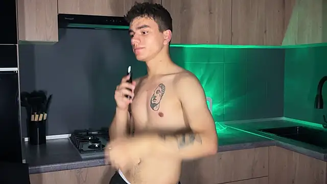 MaxWoolf online show from July 13, 3:04 pm