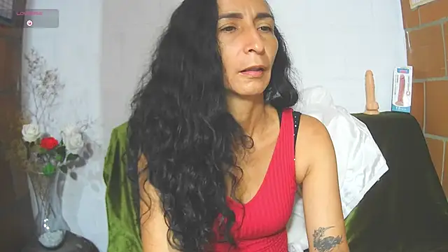 Snapshot of SamanttaLopez chatting on June 2, 10:50 am SamanttaLopez online show from June 2, 10:50 am
