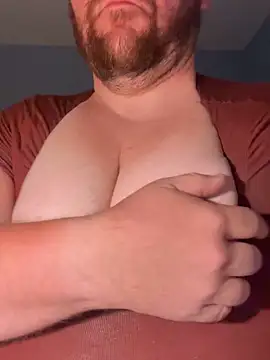 hugemanbreasts online show from June 23, 9:07 am