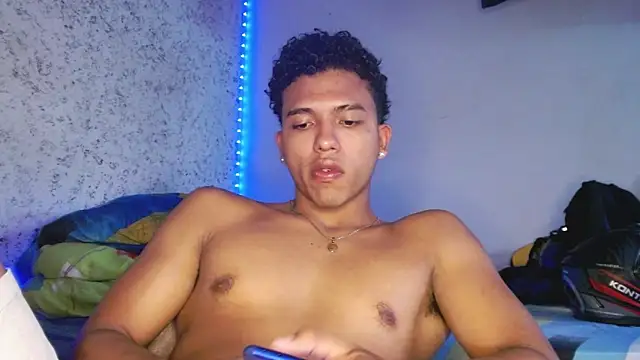 tonydesire  online show from April 24, 8:00 pm