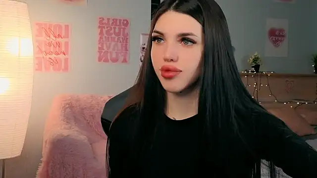 molly rettyy online show from May 4, 4:19 am
