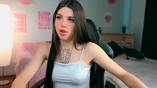 molly rettyy online show from June 12, 4:11 am