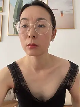 Snapshot of you-520 chatting on June 17, 2:58 am you-520 online show from June 17, 2:58 am