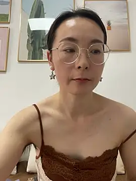Snapshot of you-520 chatting on July 5, 2:18 am you-520 online show from July 5, 2:18 am