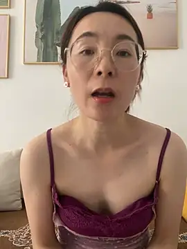 Snapshot of you-520 chatting on July 7, 7:23 am you-520 online show from July 7, 7:23 am