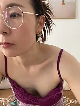 Snapshot of you-520 chatting on July 17, 2:18 am you-520 online show from July 17, 2:18 am