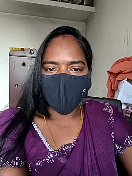 Snapshot of Tamil_Sangeetha chatting on April 21, 1:42 am Tamil Sangeetha online show from April 21, 1:42 am