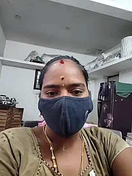 Snapshot of Tamil_Sangeetha chatting on April 28, 12:42 am Tamil Sangeetha online show from April 28, 12:42 am