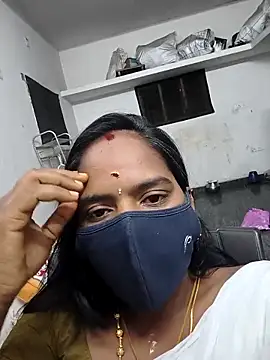 Snapshot of Tamil_Sangeetha chatting on April 28, 6:35 pm Tamil Sangeetha online show from April 28, 6:35 pm