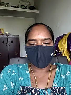 Snapshot of Tamil_Sangeetha chatting on May 3, 5:35 am Tamil Sangeetha online show from May 3, 5:35 am