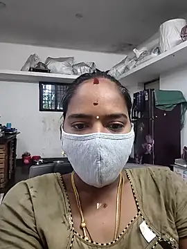 Snapshot of Tamil_Sangeetha chatting on May 6, 12:41 am Tamil Sangeetha online show from May 6, 12:41 am