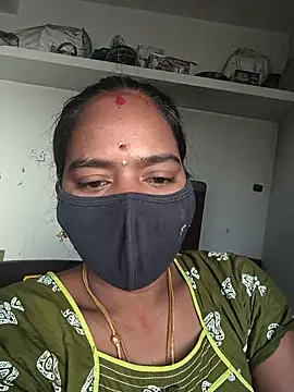 Snapshot of Tamil_Sangeetha chatting on May 12, 12:52 am Tamil Sangeetha online show from May 12, 12:52 am