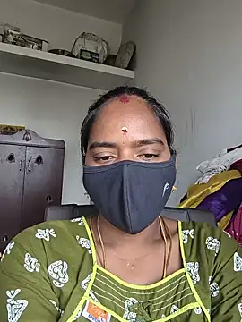 Snapshot of Tamil_Sangeetha chatting on May 18, 4:07 am Tamil Sangeetha online show from May 18, 4:07 am