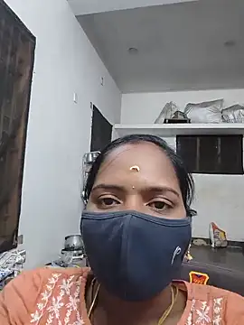 Snapshot of Tamil_Sangeetha chatting on May 28, 4:15 pm Tamil Sangeetha online show from May 28, 4:15 pm